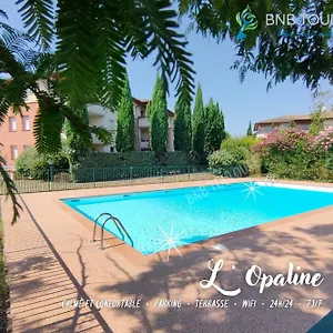  Appartement Calme Dans Belle Résidence Avec Piscine • Parking • Wifi